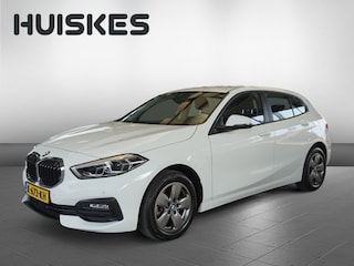 BMW 118i Executive Edition Automaat | Navi | Cruise | Apple Carplay
