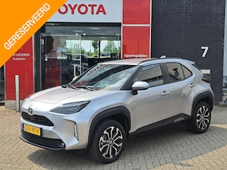 Toyota Yaris Cross 1.5 Hybrid 115 First Edition ALL-SEASON NIEUWE MODEL APPLE/ANDROID PARKEERCAMERA