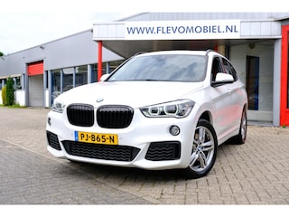 BMW X1 SDrive20i 192pk M Sport Aut. Pano|Alcantara|1e Eig|Navi|ParkAssist|Harman Kardon