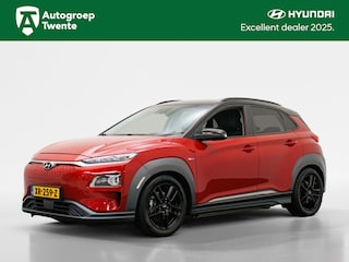 Hyundai Kona EV Premium 64 kWh | Verlaagd | Trekhaak tbv fietsendrager