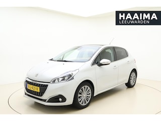 Peugeot 208 1.2 PureTech Allure 110 PK | Navigatie | Panoramadak | Climate control | Camera | Cruise control | Extra getint glas | Lichtmetalen velgen