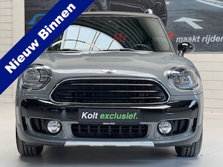 Mini Countryman 1.5 Cooper Chili Turbo 136 PK / Airco / 17" LM Velgen / Park Sensors / Privacy Glas / Roofrails / Trekhaak / Hoge Instap!