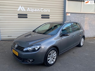 Volkswagen Golf 1.2 TSI Comfortline BlueMotion AC / Cruise controle / stoel verwarming / P. Sensoren / 1e eigenaar