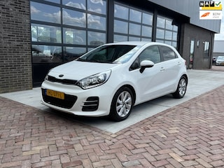 Kia Rio 1.2 CVVT ExecutiveLine | 1/2 Leer | Navi | Clima | Cruise |