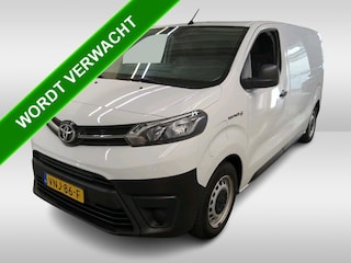Toyota Proace L2 Extra Range 75 kWh +/- 330KM / 3Pers./ Navigatie / Airco / Pdc+Camera / Mooie Bedrijfswagen inrichting /