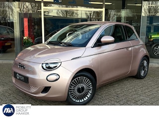 Fiat 500 La Prima 42 kWh | Camera | Carplay | Cruise control | Stoelverwarming |