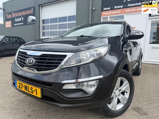 Kia Sportage 2.0 X-ecutive Plus Pack met trekhaak en parkeersensoren en bluetooth telefoon en cruise controle