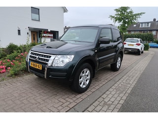 Mitsubishi Pajero 3.2 DI-D 4X4|AUTOMAATMITI|TREKHAAK|NAVIGATIE|NIEUWSTAAT