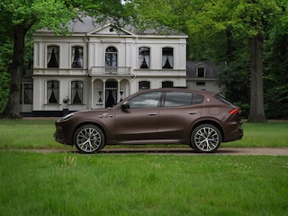 Maserati Grecale GT 300pk MHEV | 1e eig | Bronzo Opaco | Pano-dak | Sonus Faber | Stoelventilatie