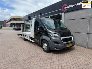 Peugeot Boxer Oprijwagen| 1e EIGENAAR | TIJHOF OPBOUW | NAP | LED | 1400 kg Laadvermogen