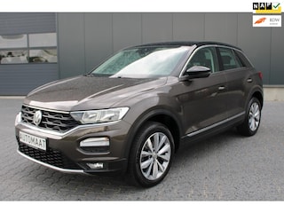 Volkswagen T-Roc 1.5 TSI ACT Style AUTOMAAT CRUISE APPLE CARPLAY
