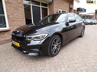 BMW 320d High Executive Edition automaat / Leder / Navi