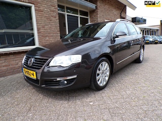 Volkswagen Passat Variant 1.4 TSI Highline BlueMotion Automaat / Navi / Leder Alcantara