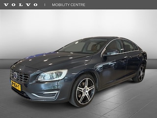Volvo S60 2.0 T4 Summum | Parkeercamera | Memory seats