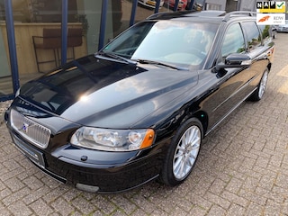 Volvo V70 2.0T Edition II Sport 180PK LEER / SUNROOF / TREKHAAK