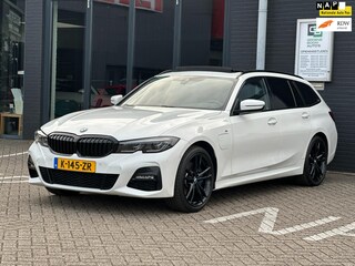BMW 3-serie Touring 330e High Executive/2de EG/NAVI/CAMERA/PANO/LEDER/NL AUTO-NAP