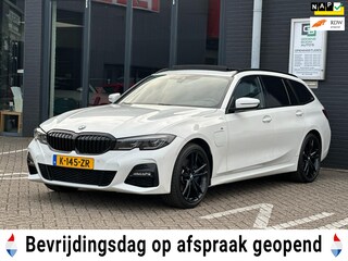 BMW 3-serie Touring 330e High Executive/2de EG/NAVI/CAMERA/PANO/LEDER/NL AUTO-NAP