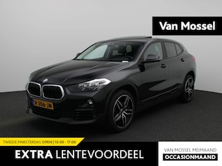 BMW X2 sDrive18i High Executive | Automaat | Climate Control | Panoramadak | Achteruitrijcamera | Lederen Bekleding | Lichtmetalen Velgen |