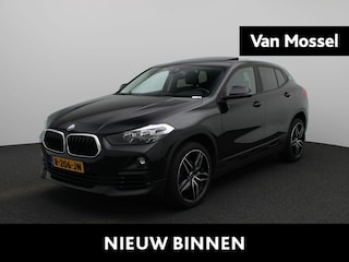 BMW X2 sDrive18i High Executive | Climate Control | Panoramadak | Achteruitrijcamera | Lederen Bekleding | Lichtmetalen Velgen |