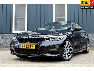 BMW 318i M-Sport Rijklaarprijs-Garantie Navigatie Leder sport interieur Live Cockpit Plus