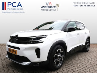 Citroën C5 Aircross 130 Pk Benzine * Navigatie * Trekhaak 1.350 Kg Trekvermogen * Apple Car Play / Android Auto * Achteruitrij Parkeer Camera * Keyless Start Button * Climate & Cruise Control * L.M. Velgen 18" Michelin Banden Vingerhoets: Vierde Generatie Eersteklas Service !
