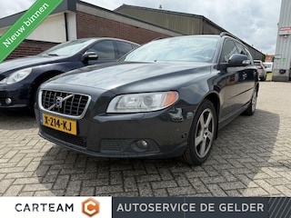 Volvo V70 2.5FT Momentum | Trekhaak | Xenon | Nivomat| Youngtimer