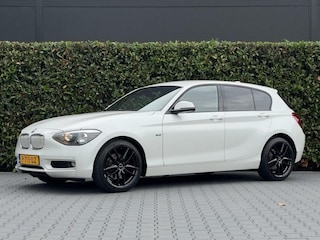BMW 118i Urban Line, NIEUW MODEL, NAVI, ECC-AIRCO, LEDER, PARKEERSENSOREN, ELEKTRISCHE RAMEN, LICHTMETAAL 18"