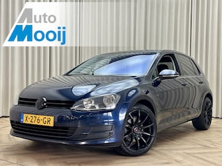 Volkswagen Golf 1.2 TSI Trendline *Stoelverwarming* Navigatie / PDC / ECC Clima / Bluetooth / 18"LMV