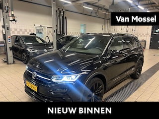 Volkswagen Tiguan 1.5 TSI R-Line | 150 PK | Automaat | Black Style | 20' Inch Suzuka Velgen| Stoel en Stuurwielverwarming | Navigatie | Elektrische Kofferbakklep | Parkeersensoren | Parkeercamera |