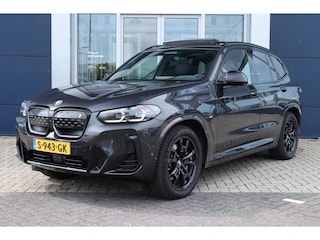 BMW iX3 High Executive 80 kWh | Adaptieve Cruise | Pano | Trekhaak | Harman & Kardon | HUD | 360' Camera | Stoel+Stuurverwarming