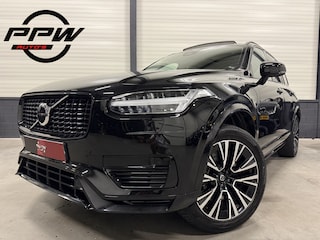 Volvo XC90 T8 Recharge AWD R-Design LONG RANGE BLACK PANO/TREKHAAK/HEAD-UP/MEMORY/H&K/CAMERA/PRIVACY/20"/ULTIMATE DARK/NET OH BEURT GEHAD BIJ VOLVO/FACELIFT MET NIEUWE DASHBOARD