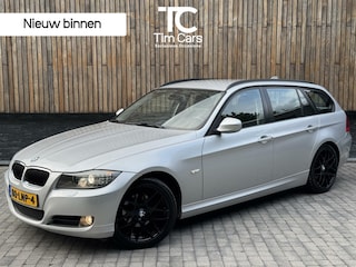 BMW 3-serie Touring 318i Business Line Navigatiesysteem | Bi-xenon verlichting | Trekhaak elektrisch uitklapbaar | 18 inch lichtmetalen velgen | Cruise control | Cimate control | Parkeersensoren achter