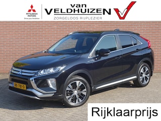 Mitsubishi Eclipse Cross 1.5 CVT First Edition | trekhaak | all-season banden