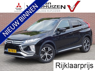 Mitsubishi Eclipse Cross 1.5 CVT First Edition | trekhaak | all-season banden