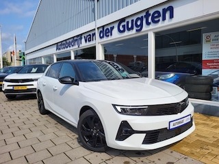 Opel Astra 1.2 Turbo GS / Automaat / 14.000 / Digitale Cockpit / Stoel- en stuurverwarming /