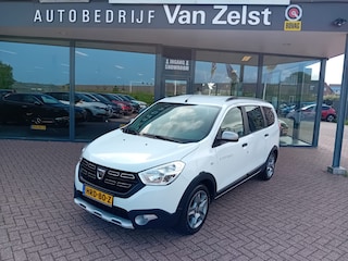 Dacia Lodgy 1.6 SCe 7p. Stepway, Airco, Multimediasysteem, Navigatie, Camera, Parkeersensoren, Cruise control, Elektrische ramen en spiegels, Trekhaak, Nette auto, Goed onderhouden, BOVAG