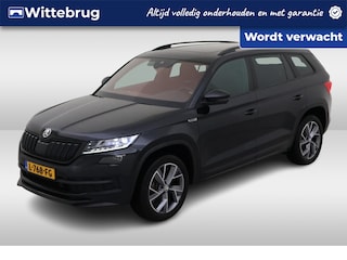 Skoda Kodiaq 1.5 TSI 150pk DSG Sportline Business 7p. / Panoramadak / Trekhaak Afneembaar / Elek. Achterklep Virtual Cockpit / LED / Navigatie / Camera / Donker glas / 19" LMV