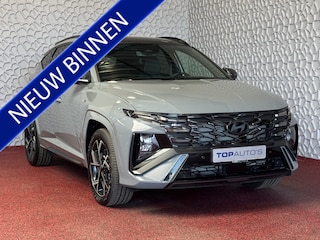 Hyundai Tucson NIEUWE AUTO 1.6 T-GDI PHEV 252PK 4WD N-LINE SKY PANO. 360.CAMERA ELEK.KLEP ELEK.STOEL/GEHEUG.VERWARMD SUBWFR 19''LMV ZWARTE HEMEL HEADUP STOELKOELING STUURVERW. PLUG IN HYBRIDE - 5 JAAR GARANTIE