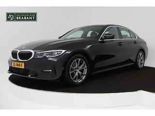 BMW 320i High Executive Edition Automaat (STOELVERWARMING, TREKHAAK AFNEEMBAAR, SFEERVERLICHTING, DEALER ONDERHOUDEN)