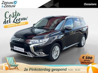 Mitsubishi Outlander 2.4 PHEV Intense+ | Navigatie| Lederen bekleding| Stoel en stuurverwarming| Schuif-kanteldak| Eerste eigenaar| Lage kilometerstand|