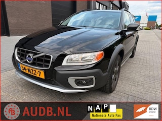 Volvo XC70 2.4D Momentum |CROSS COUNTRY| AUTOMAAT| VOL LEDER|