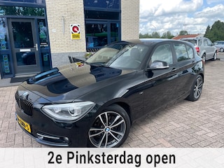 BMW 116i Sport Edition- NAV-PDC