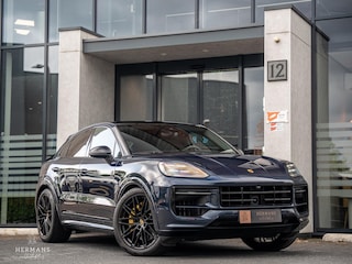 Porsche Cayenne V8 4.0 S / 1st Owner / BOSE / Carbon / Sport-Chr / Inno