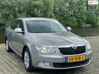 Skoda Superb 1.4 TSI Ambition 2e eigenaar dealer onderhouden cruis control navigatie