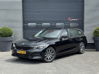 BMW 3-serie Touring 320d High Executive Edition | Navigatie | Parkeersensoren | 18 Inch Lichtmetalen Velgen | Climate Control | Stoelverwarming |