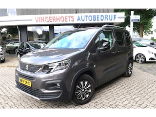 Peugeot Rifter 130 Pk Benzine * AUTOMAAT * Hele Luxe Allure * * Panoramadak * Spotify en Navigatie via Android Auto / Apple Car Play * Achteruitrij Parkeer Camera * Voor en Achter Sensoren * Climate & Cruise Control * Vingerhoets; Vierde Generatie Eersteklas Service !