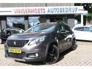 Peugeot 2008 130 Pk Benzine Hele Sportieve * GT-Line * Navigatie * 1/2 Lederen Interieur * Parkeer Camera * Panorama dak * Sensoren * Climate & Cruise Control * L.M. Velgen * Vingerhoets; Vierde Generatie Eersteklas Service !