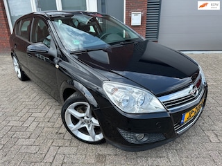 Opel Astra 1.6 Essentia / Airco / 5DRS / 18inch / AUT / NAP