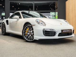 Porsche 911 2de Pinksterdag geopend! 991 Turbo S 1ste Eigenaar Dealer Onderhouden 911 3.8 Turbo S Keramisch BOSE Alcantara