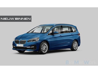 BMW 2-serie Tourer 218i 7p. Business Edition Plus | Automaat | Stoelverwarming | Stuurverwarming | Leer | Camera | Parkeersensoren | 7 Persoons | NAP | Dealer Onderhouden | Head-Up Display | Cruise Control | Adaptive Led | Climate Control